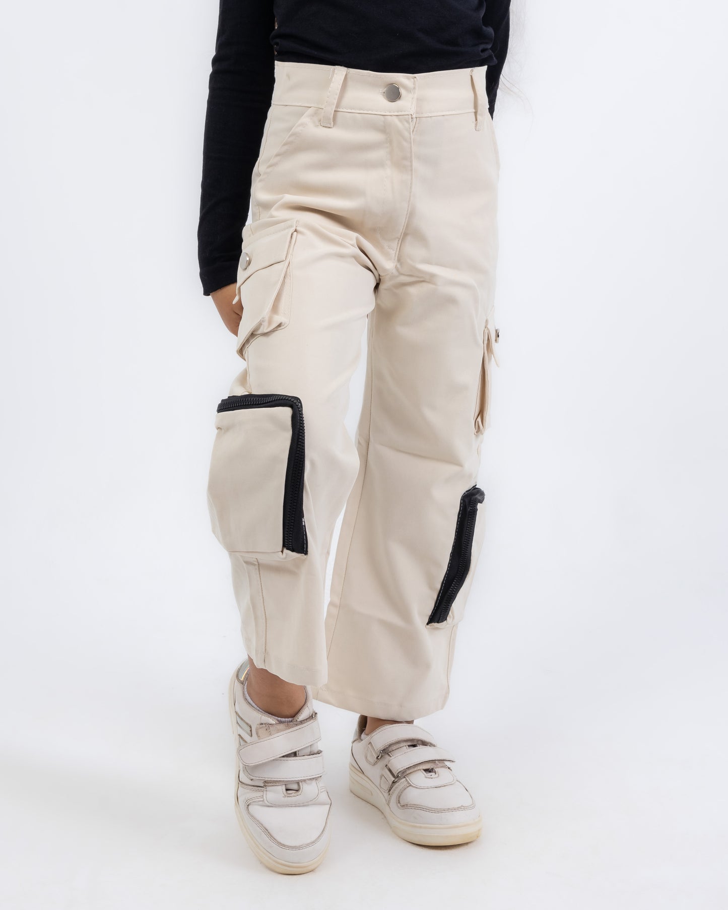 baggy trousers featuring a modern style - BEIGE